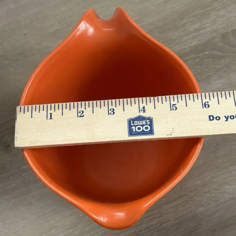 VTG Rubbermaid Grip N Mix Orange Batter Bowl 2661 Measuring PitcherSpout 1Qt 70s